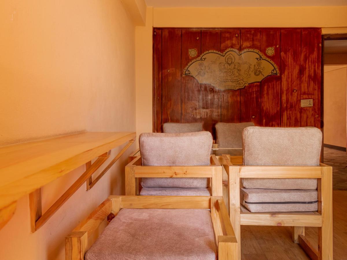 Eagle Nest Hotel Bhatgoan Exteriör bild