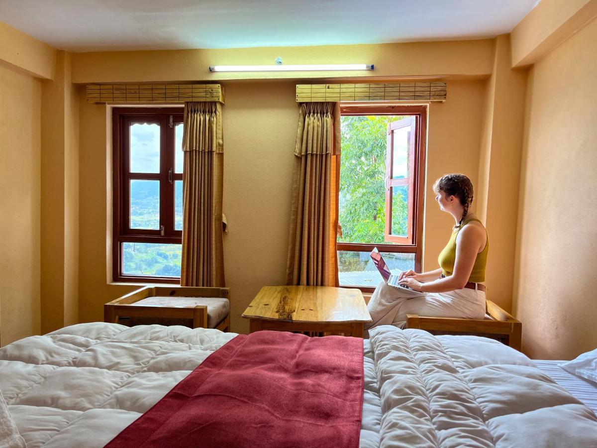 Eagle Nest Hotel Bhatgoan Exteriör bild